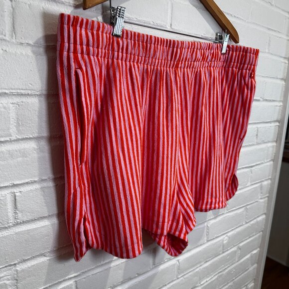 NWT Free Assembly Side Slit Short Relaxed Terry Women's 3XL XXXL - Picture 3 of 7